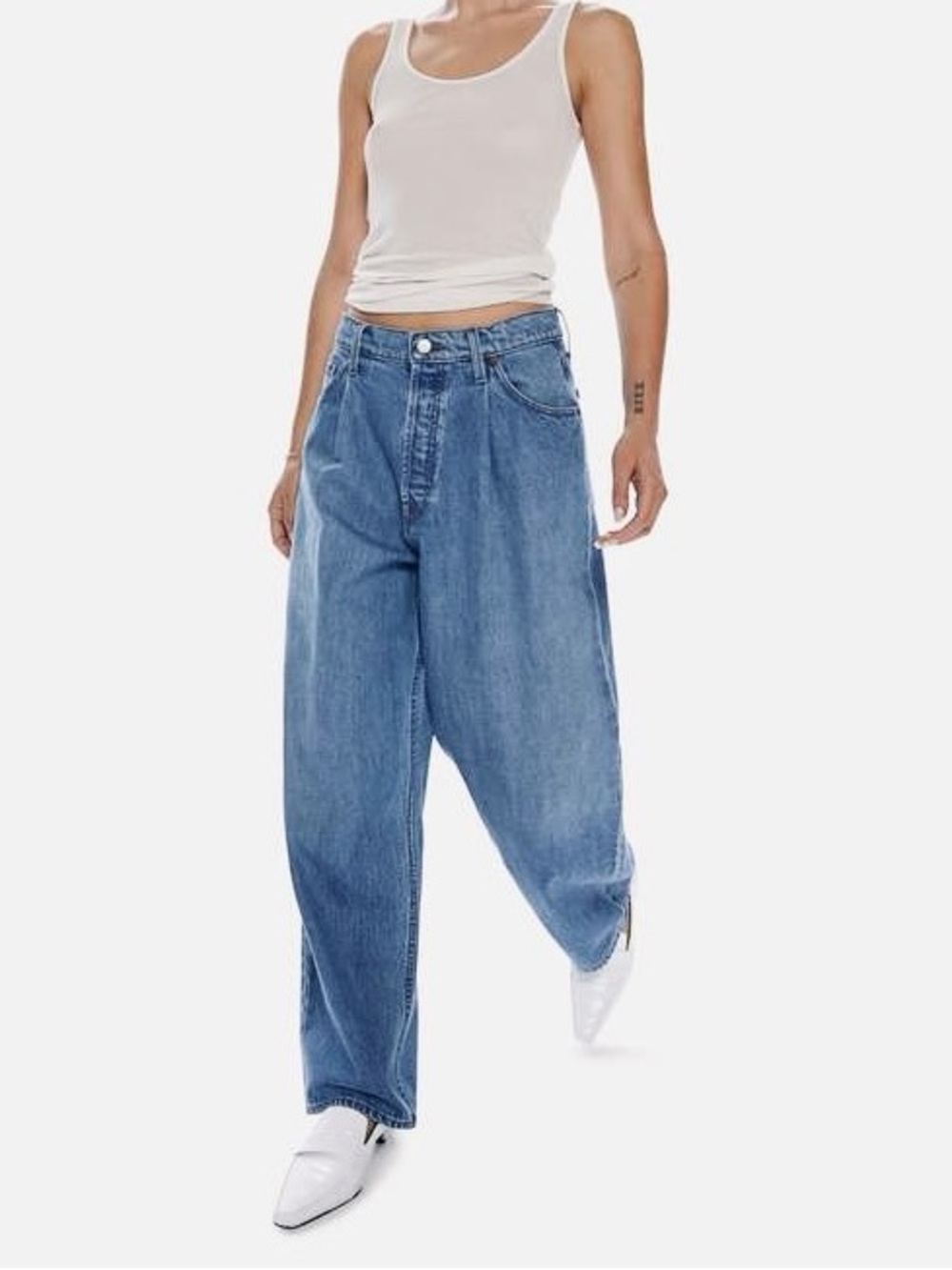 Snacks! by MOTHER The Pleated Fun Dip Ankle Jeans